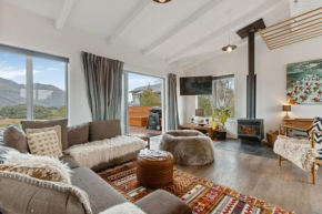 Home with Alpine Views Wanaka